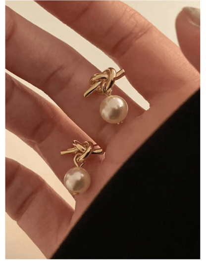 18K Gold Knotted pearl Earring - Raze Official