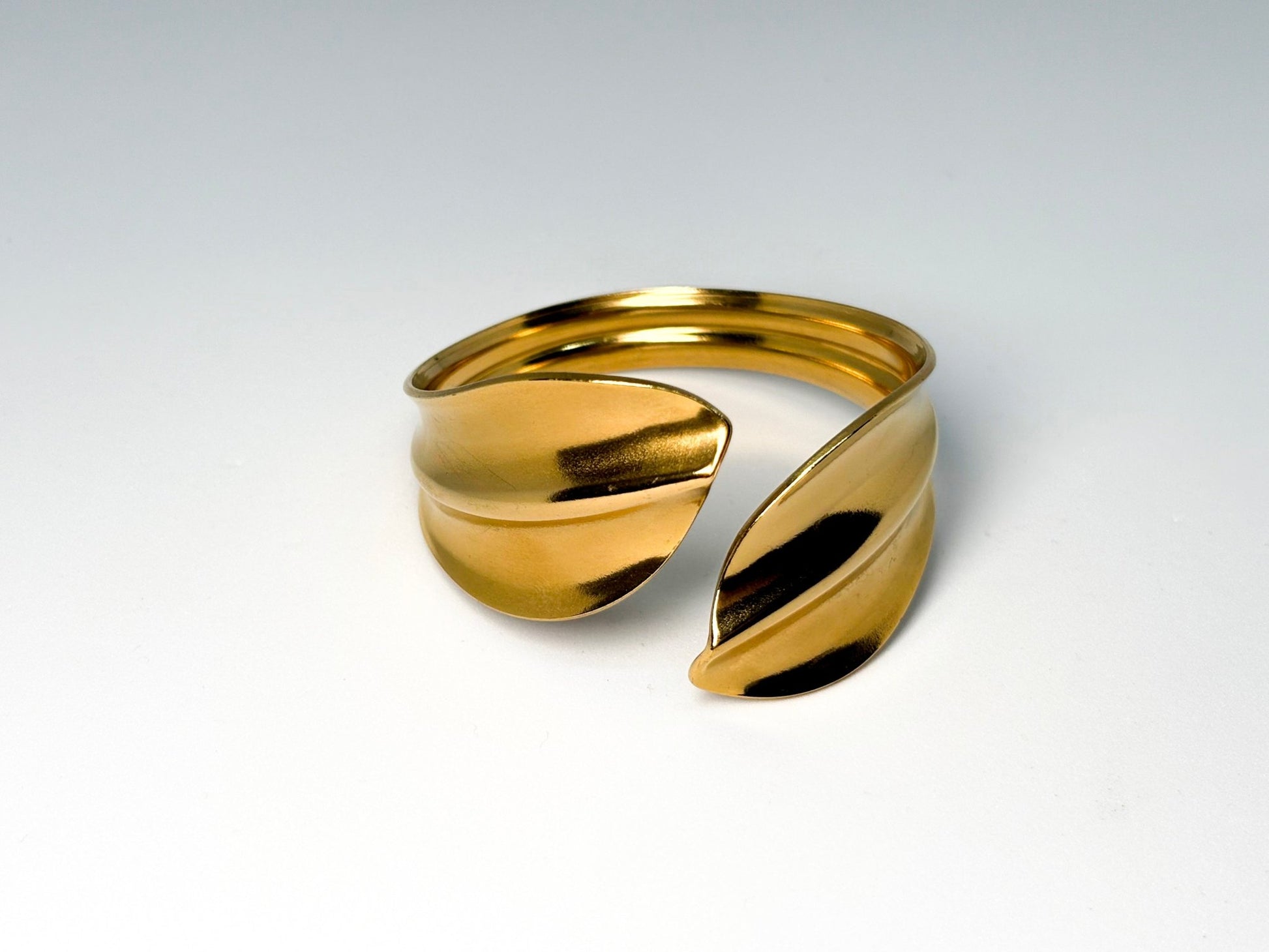 Waveborn Cuff - Raze Official